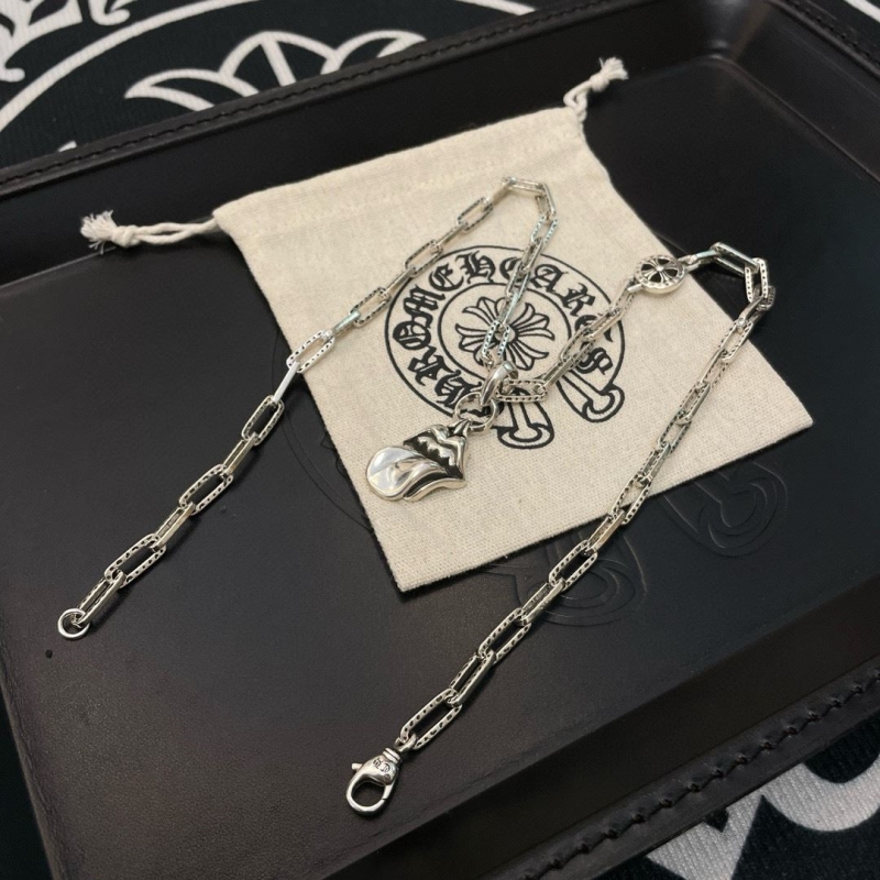 Ch*0me He**ts necklaces